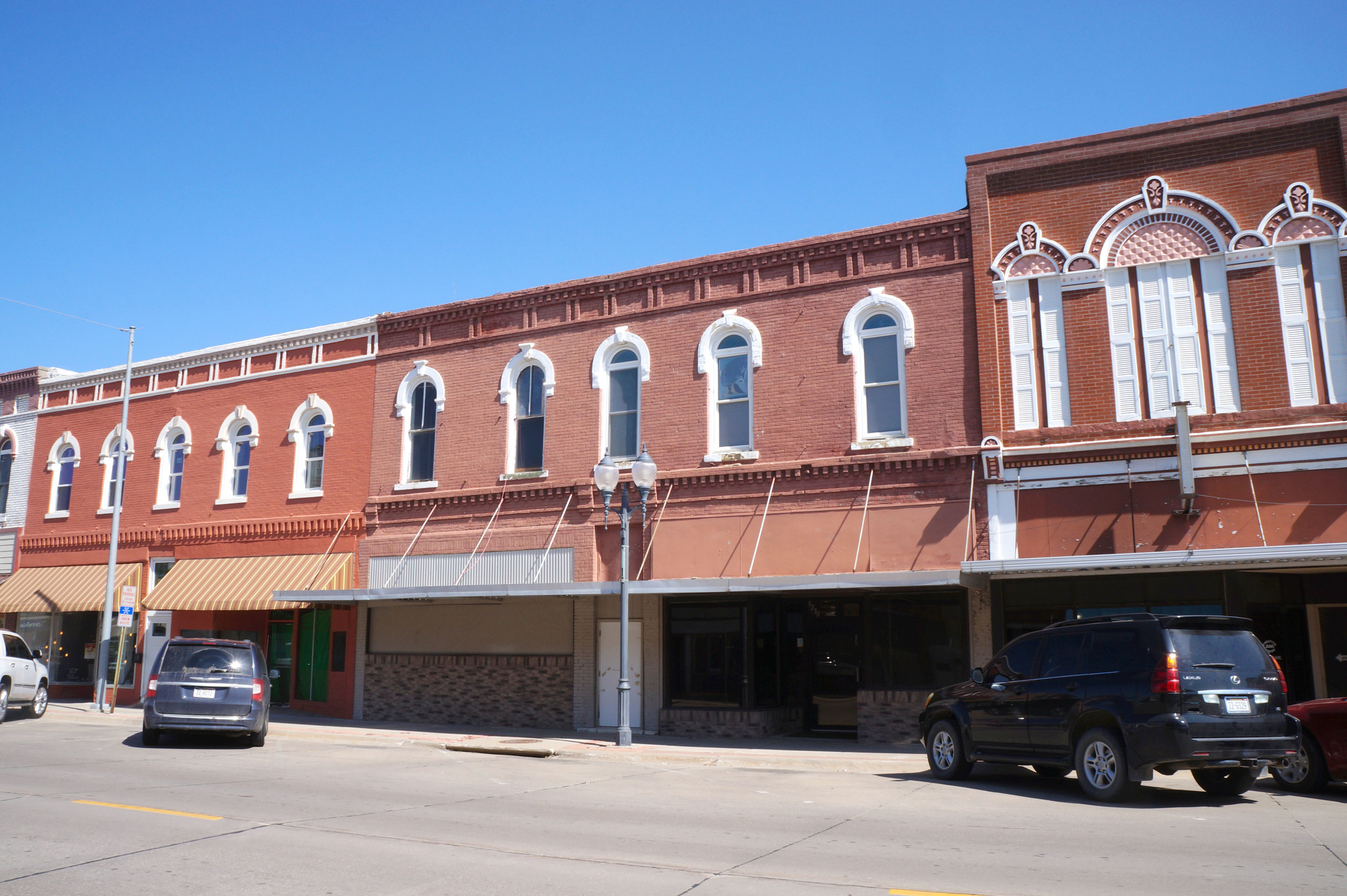 1232 Main Ave, Crete, NE for sale Primary Photo- Image 1 of 1