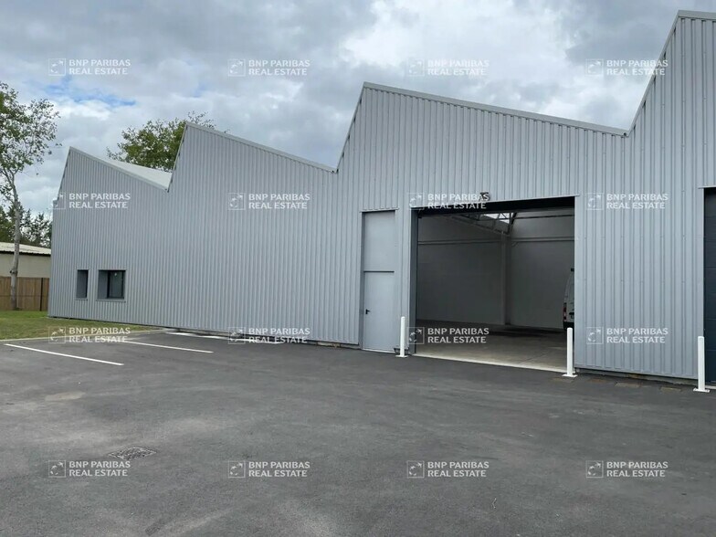 Flex in Carquefou for lease - Building Photo - Image 2 of 7