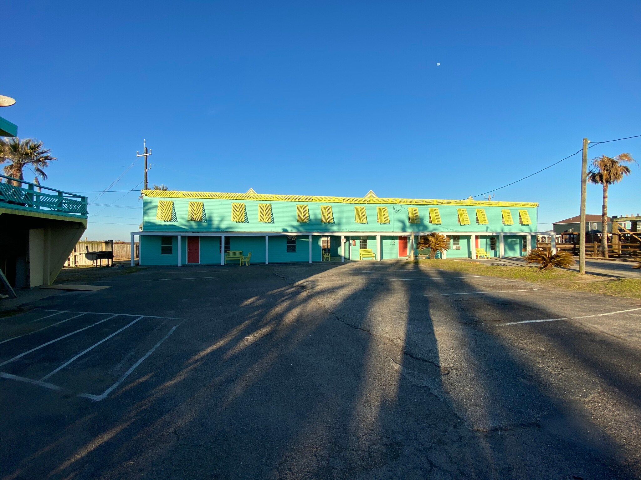 330 Coral Ct, Surfside Beach, TX for sale Building Photo- Image 1 of 1