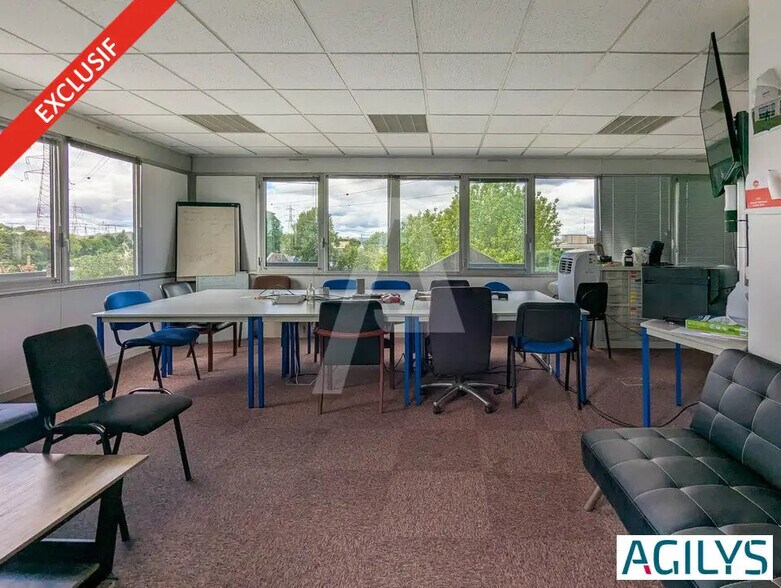 Office in Massy for sale - Interior Photo - Image 1 of 5