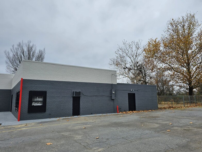 4607 E Broadway Ave, North Little Rock, AR for lease - Building Photo - Image 3 of 7