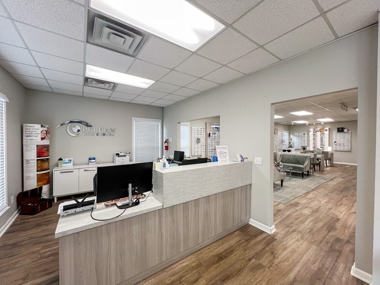 200 Canyon Park Dr, Pelham, AL for lease - Building Photo - Image 3 of 23