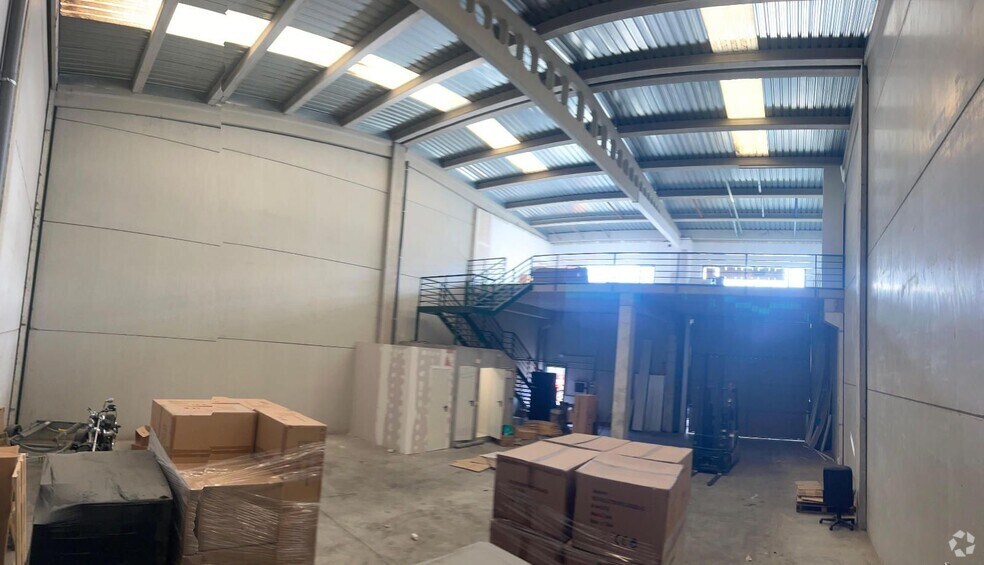 Industrial in Alcalá de Henares, Madrid for sale - Interior Photo - Image 1 of 1
