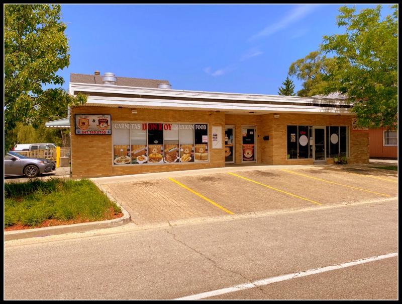 118 E Main St  