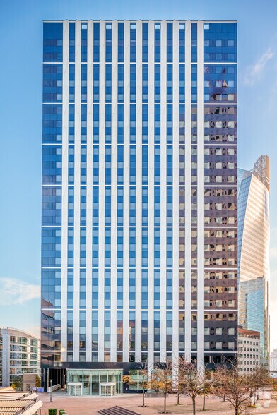 7 Allee De L'Arche, Courbevoie for lease - Building Photo - Image 2 of 8