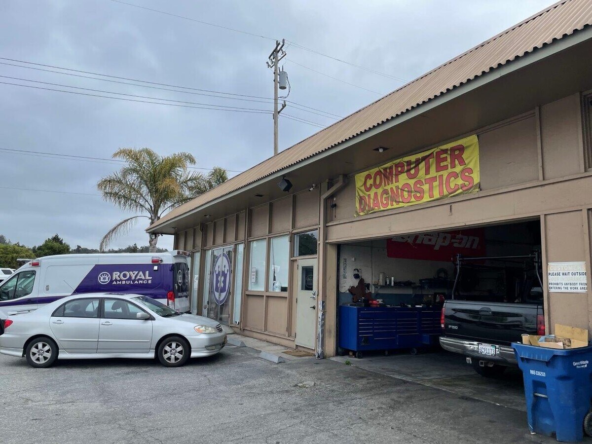 2964 Soquel Ave, Santa Cruz, CA 95062