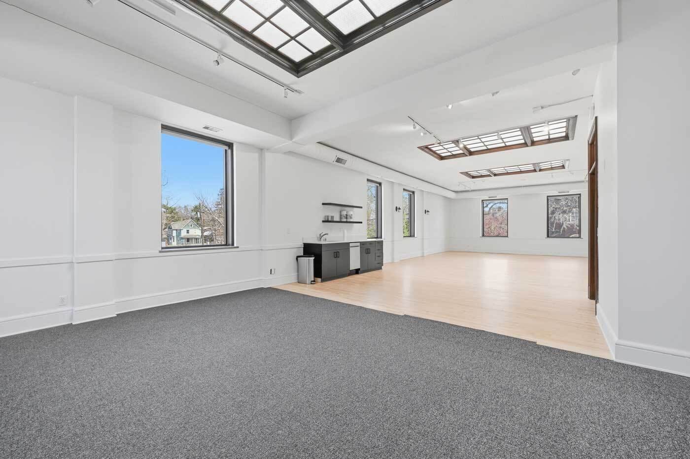 1300-1304 NE 2nd St, Minneapolis, MN for lease Interior Photo- Image 1 of 7