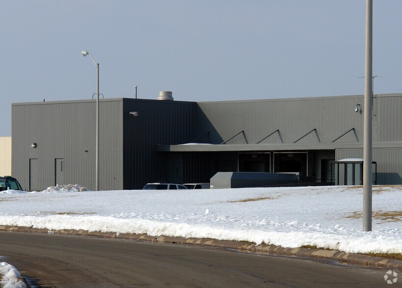 1890 N Wilkinson Way, Perrysburg, OH for sale - Building Photo - Image 2 of 4