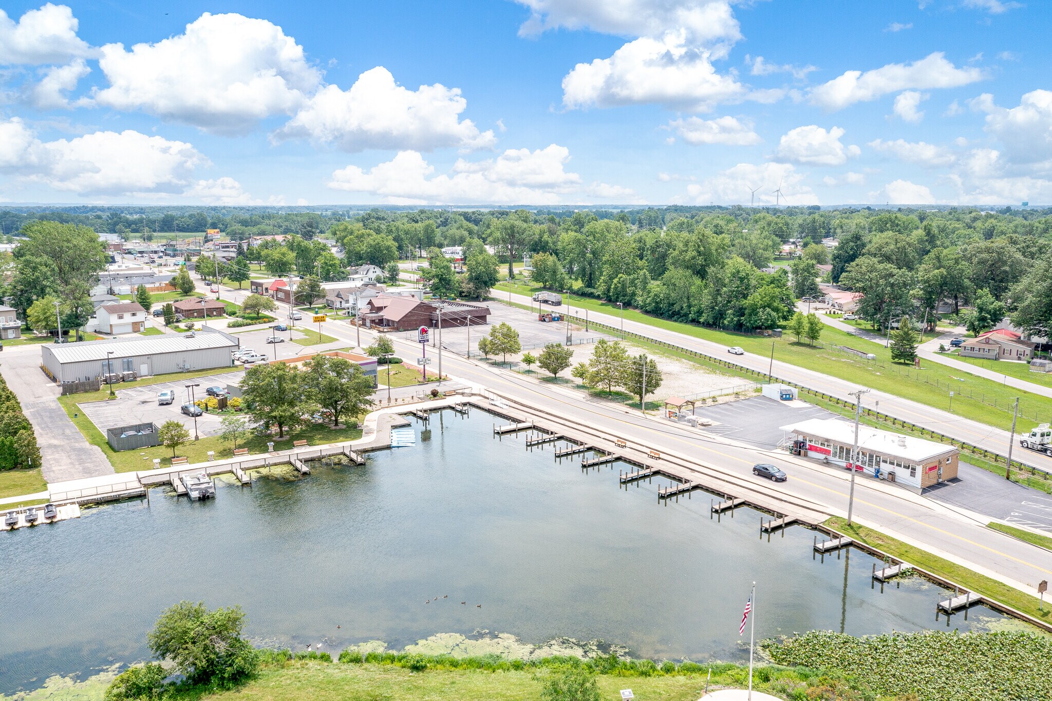 156 E Main St, Russells Point, OH 43348 Mimi's at the Lake Restaurant