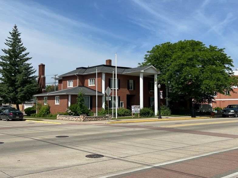 209 N Main St, Belleville, MI for lease - Building Photo - Image 1 of 6