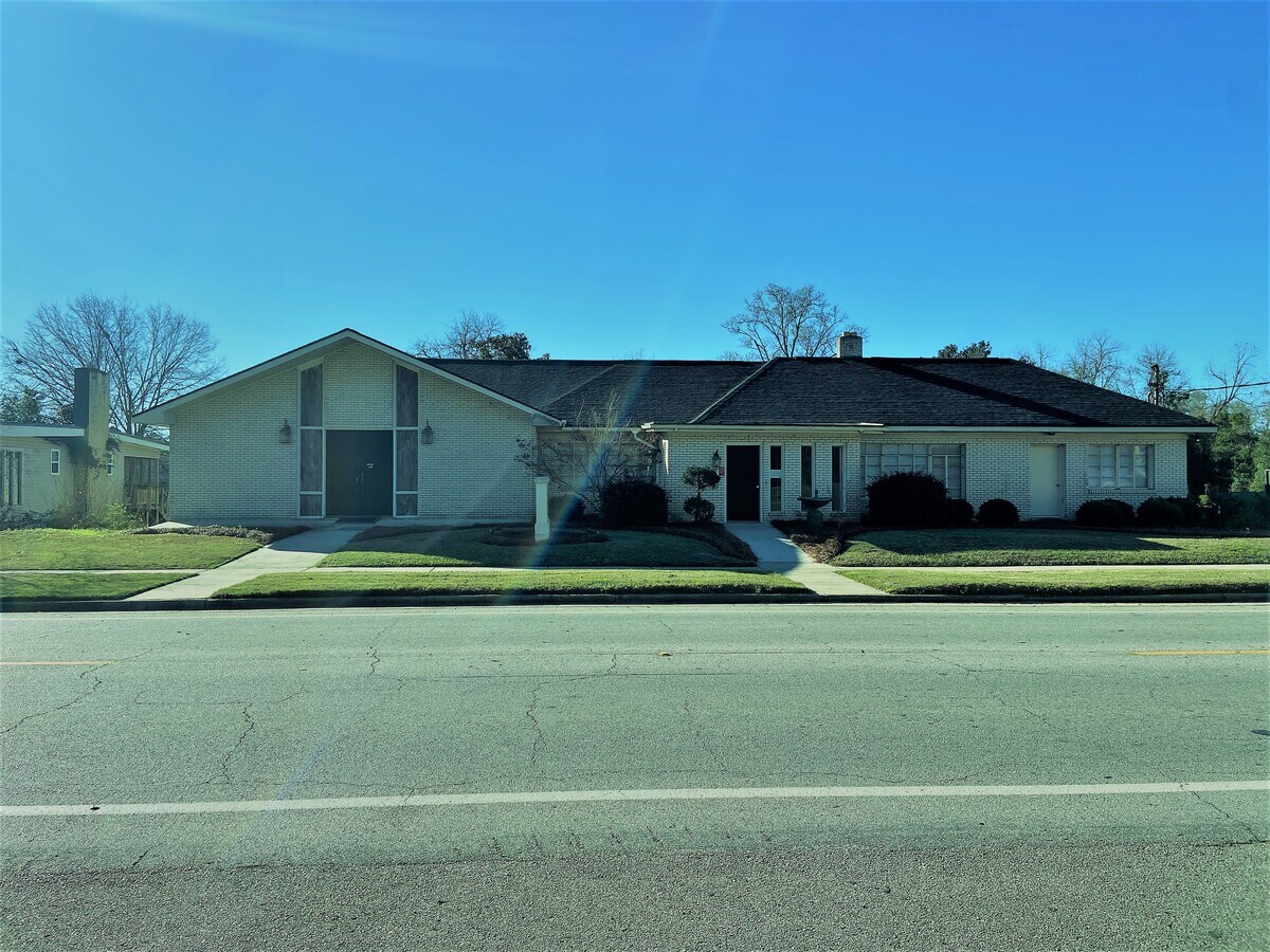 441 SW Broad St, Metter, GA 30439