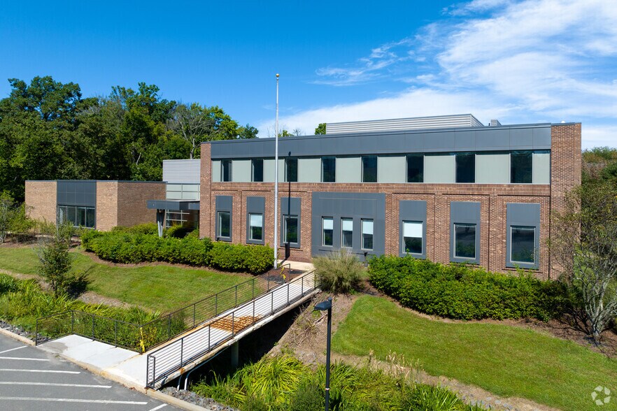 29 Thanet Cir, Princeton, NJ for lease - Building Photo - Image 1 of 7