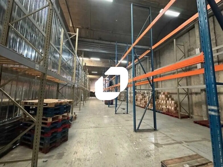Industrial in Gonesse for lease - Interior Photo - Image 2 of 4