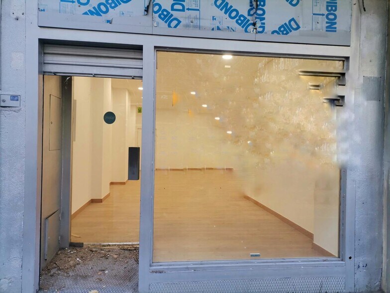 Retail in Córdoba for lease - Building Photo - Image 1 of 8