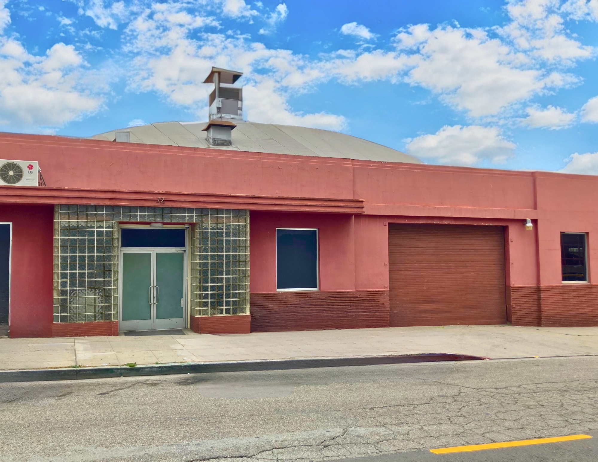 72 E Palm Ave, Burbank, CA for lease Building Photo- Image 1 of 8