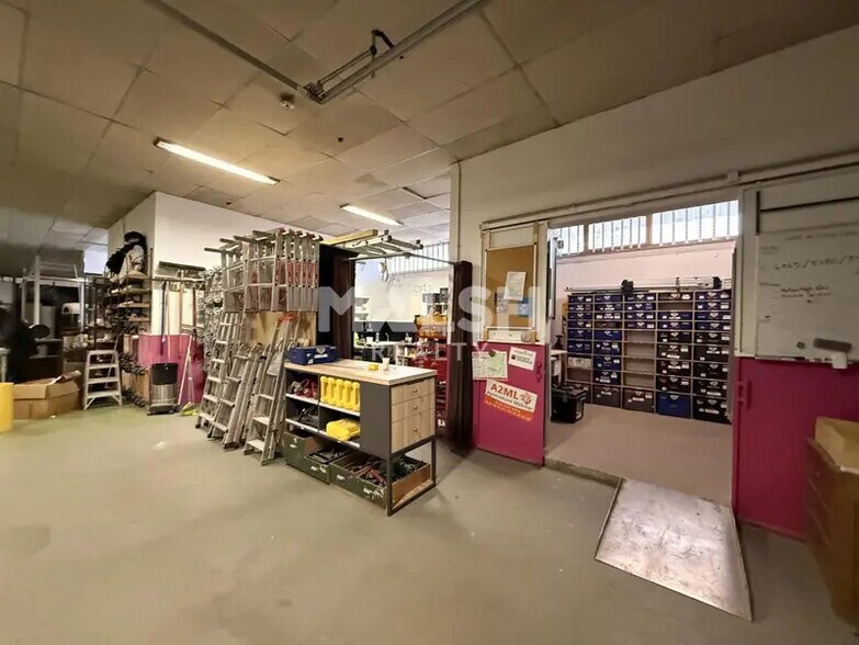 Flex in PONT-D'AIN for sale - Interior Photo - Image 2 of 12