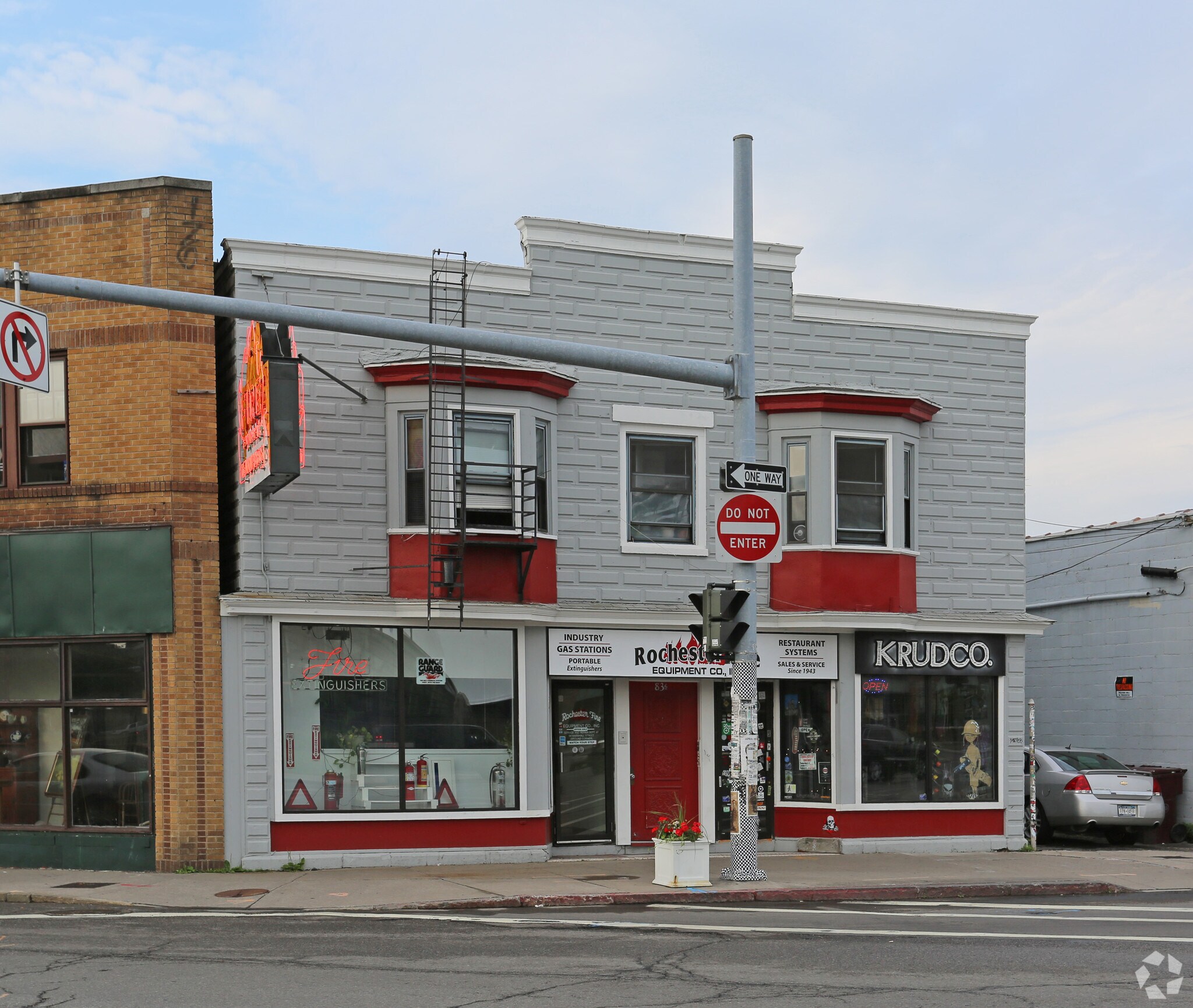 83 Howell St, Rochester, NY for sale Primary Photo- Image 1 of 1