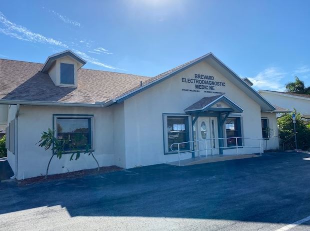 301 Sheridan Ave, Melbourne, FL for sale - Building Photo - Image 1 of 1