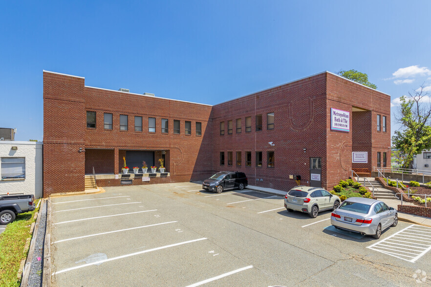 12331 Carroll Ave, Rockville, MD for lease - Building Photo - Image 2 of 7