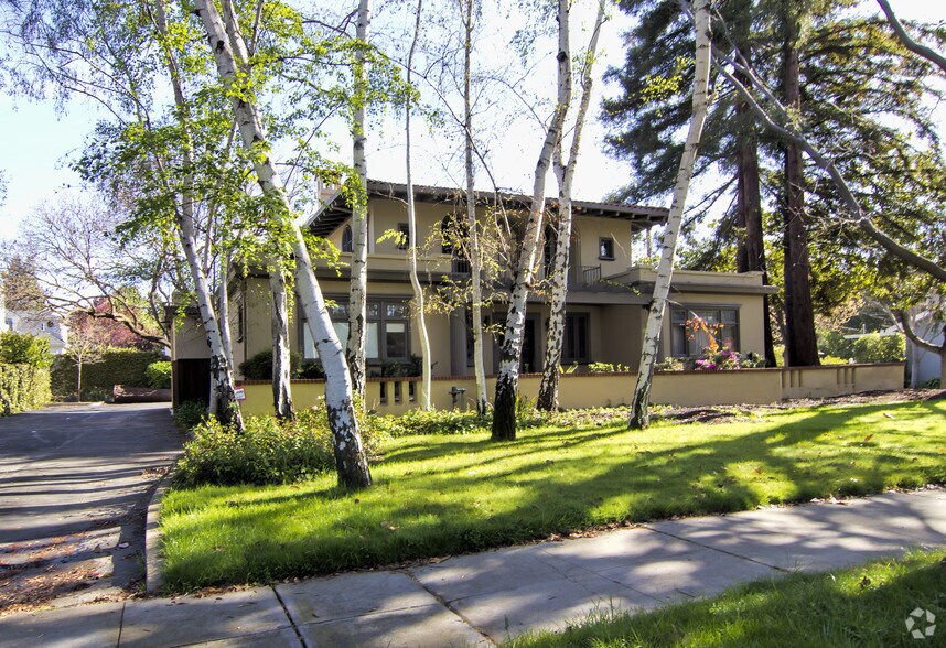 705 Forest Ave, Palo Alto, CA 94301