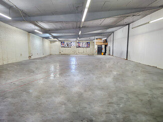 More details for 550 S Crocker St, Los Angeles, CA - Industrial for Lease