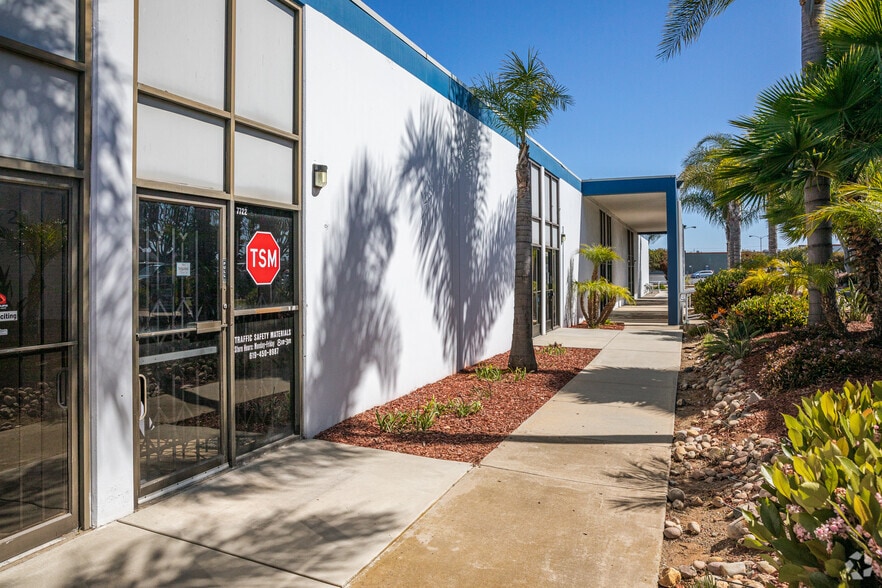 7716-7742 Clairemont Mesa Blvd, San Diego, CA for lease - Building Photo - Image 2 of 3