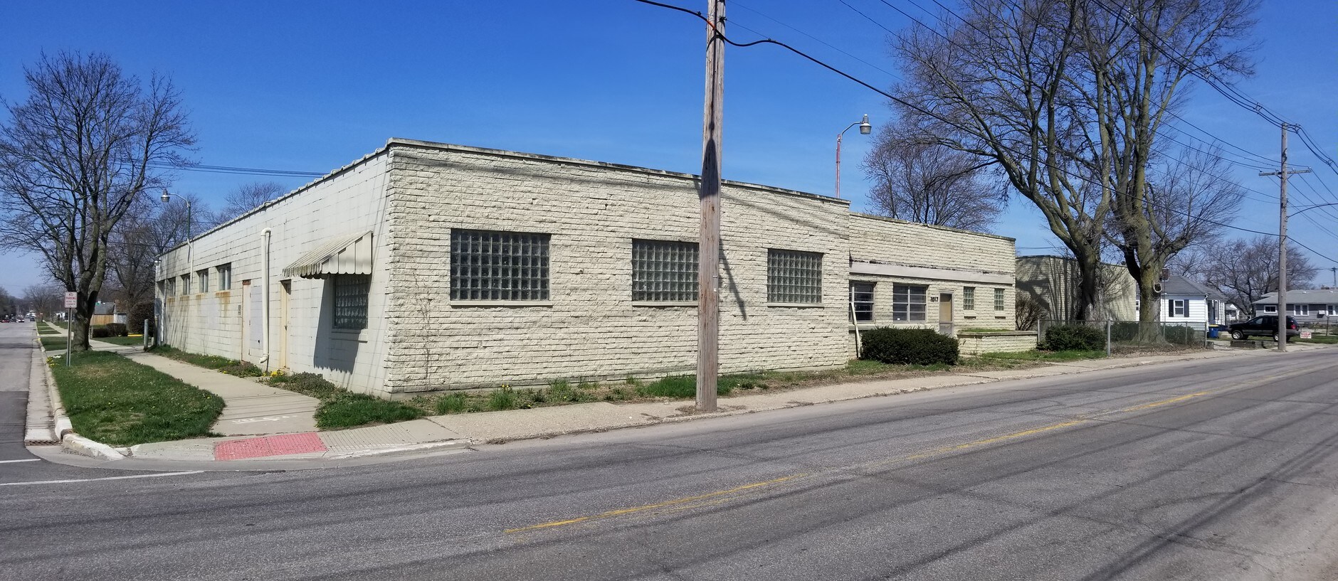 1017 S Logan St, Mishawaka, IN 46544