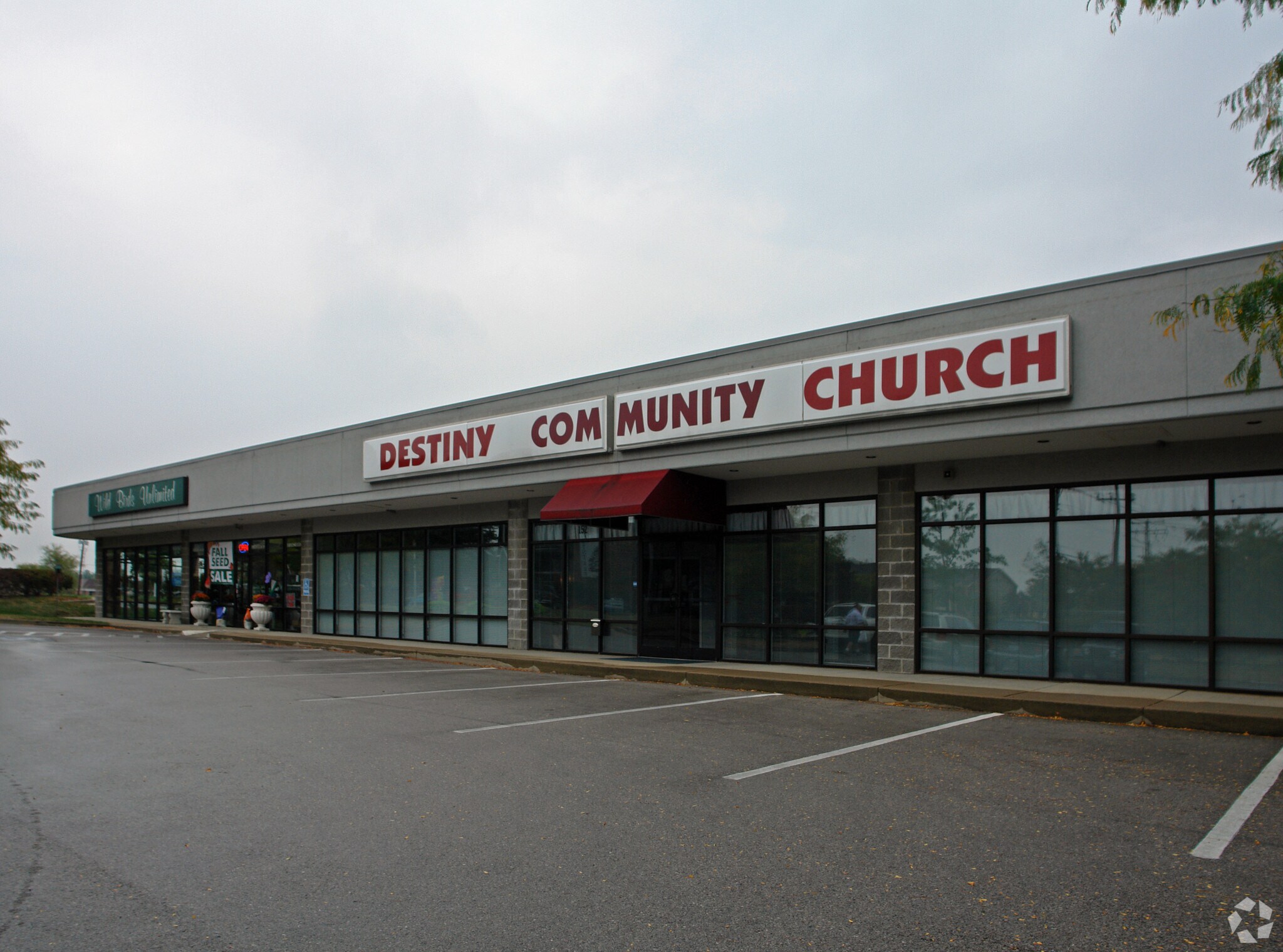 152 N Locust Hill Dr, Lexington, KY for sale Primary Photo- Image 1 of 1