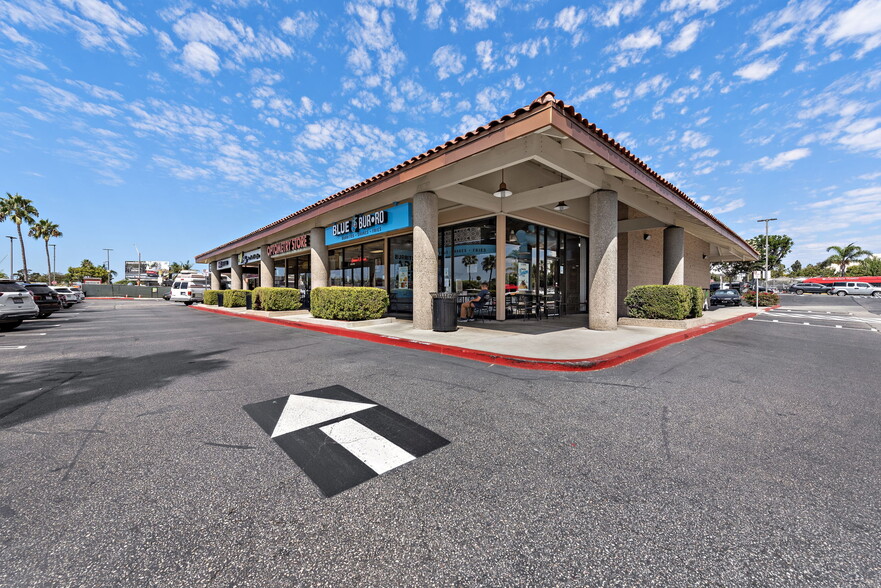 5735-5767 E Pacific Coast Hwy, Long Beach, CA for lease - Building Photo - Image 3 of 16