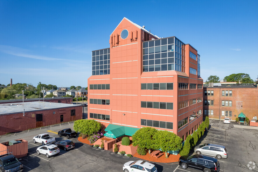 221 3rd St, Newport, RI for lease - Primary Photo - Image 1 of 12