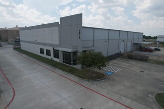 7214 Harms Rd, Houston, TX for lease Building Photo- Image 1 of 4