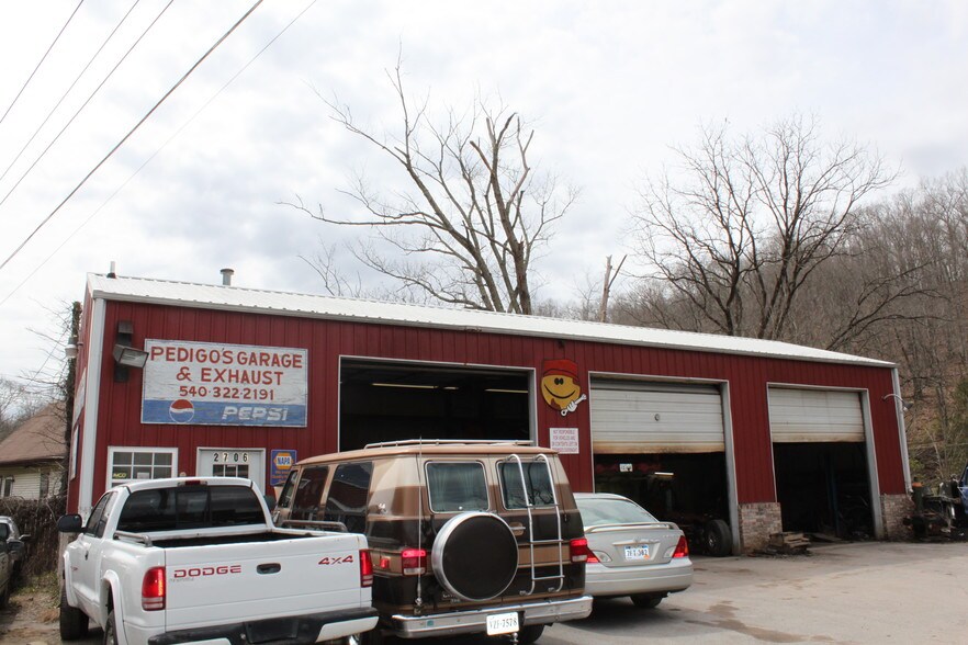 2706 Virginia Ave, Bluefield, VA 24605