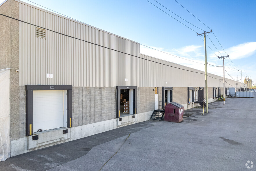 6347-6373 Boul des Grandes-Prairies, Montréal, QC for lease - Building Photo - Image 3 of 7