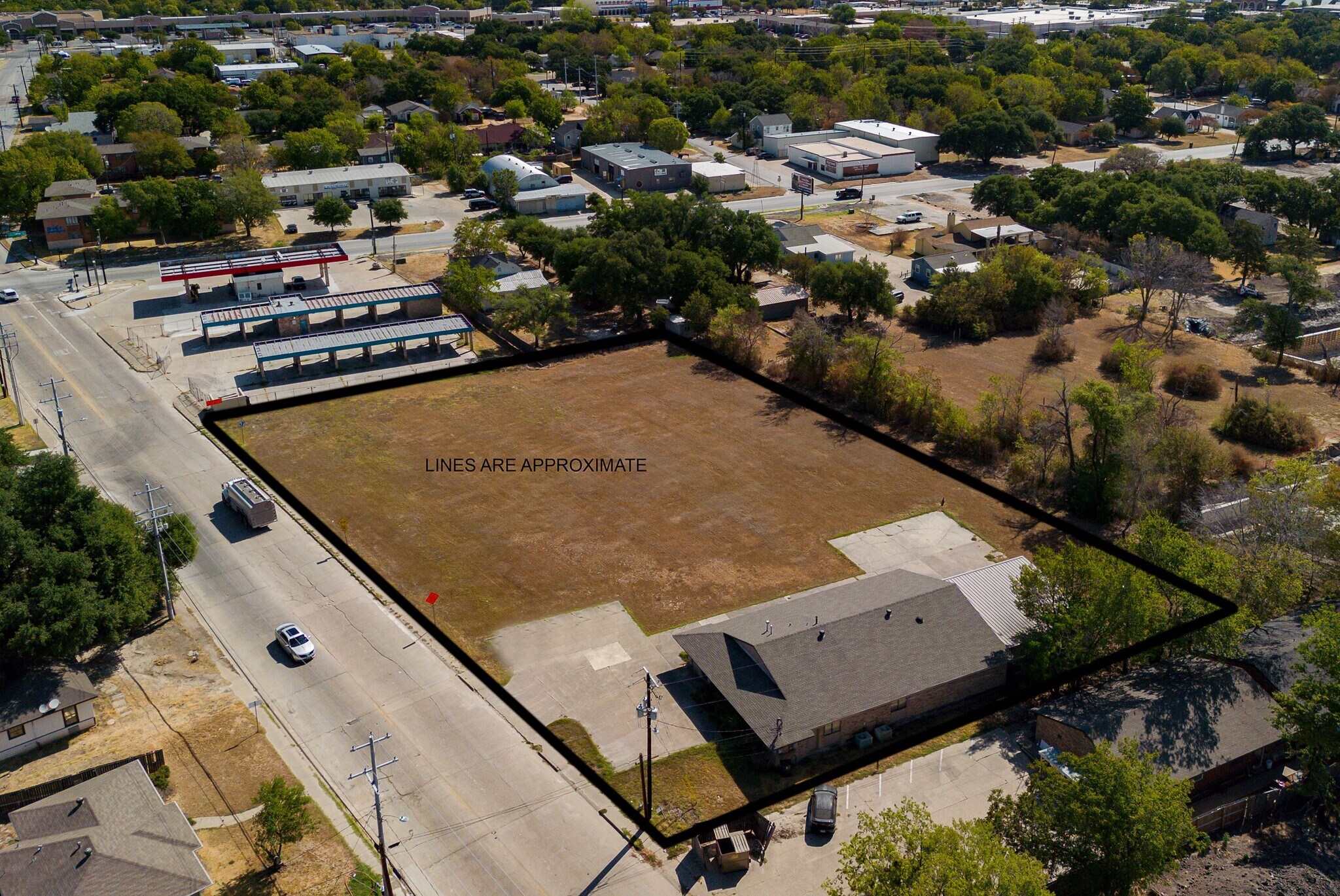 209 W Carson St, Bryan, TX for sale Primary Photo- Image 1 of 1