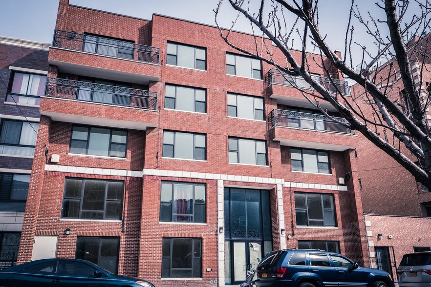 529531 Maple St, Brooklyn, NY 11225