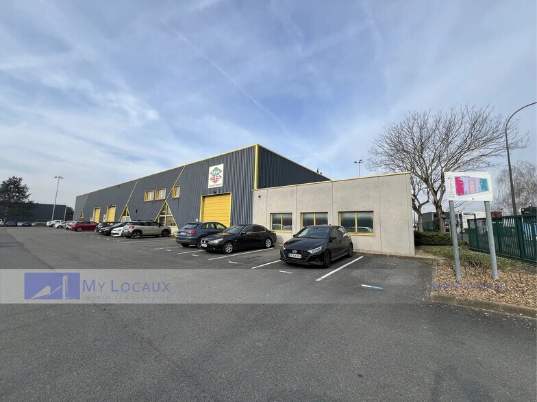 Flex in Argenteuil for lease - Building Photo - Image 1 of 11