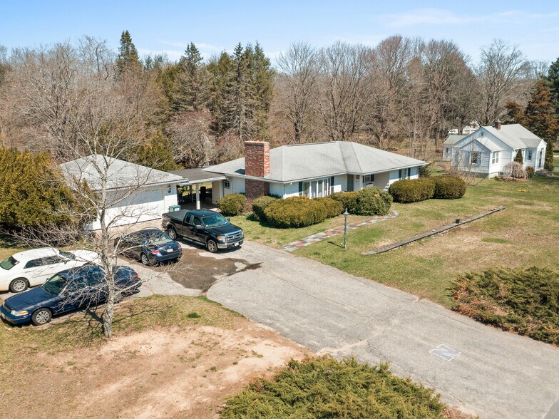 108 S Worcester St, Norton, MA 02766