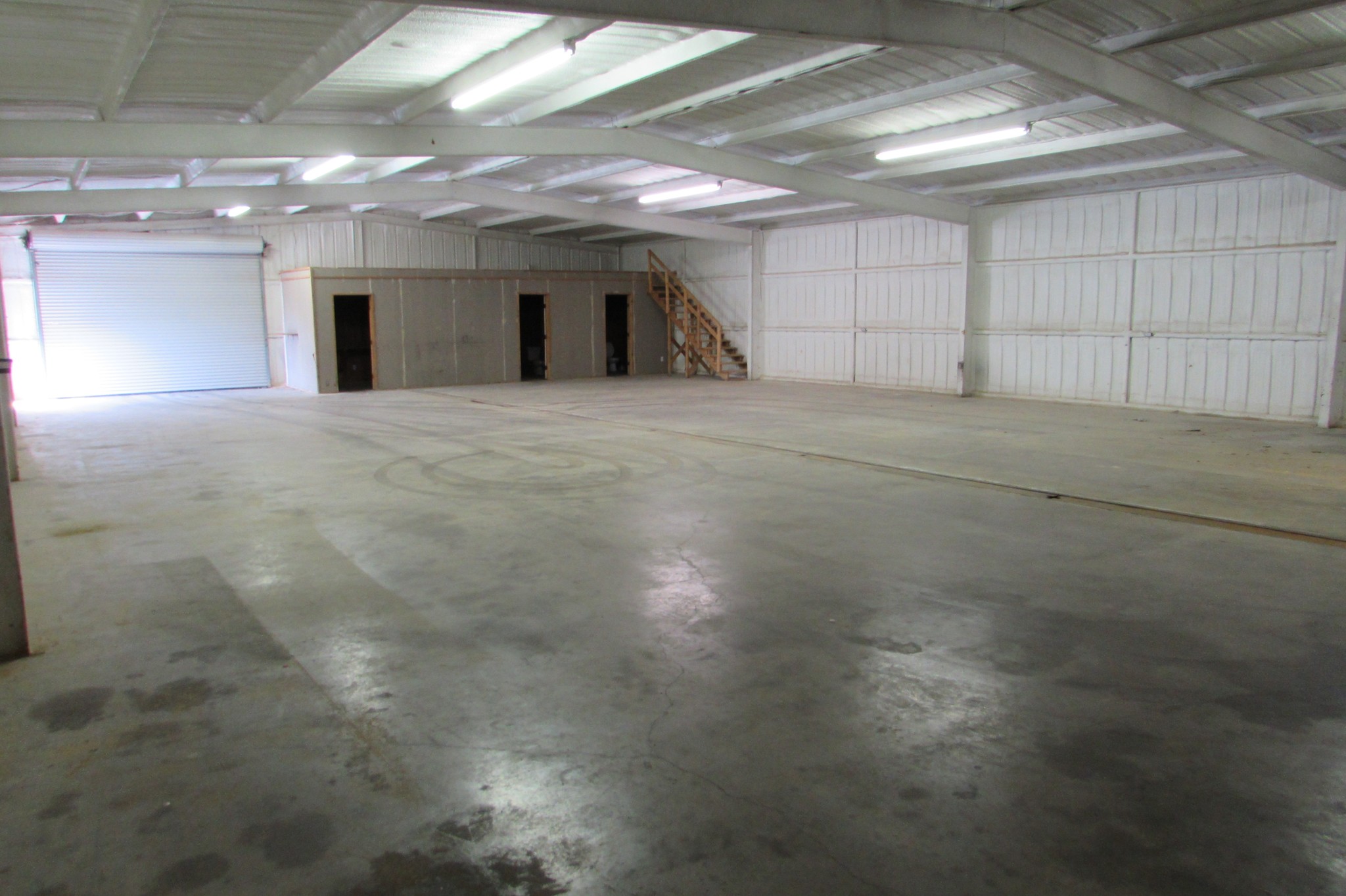 2699 Azle Hwy, Weatherford, TX for lease Interior Photo- Image 1 of 2