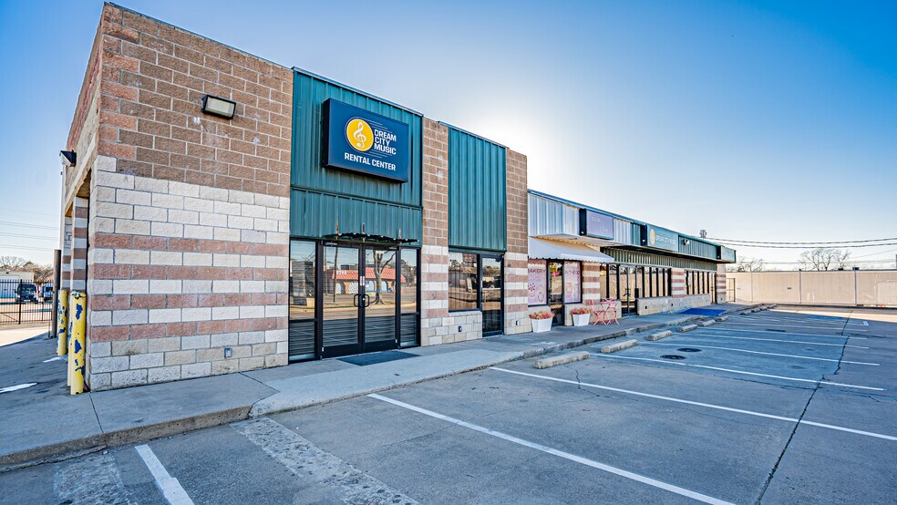 2712-2720 W Division St, Arlington, TX for sale - Building Photo - Image 1 of 1