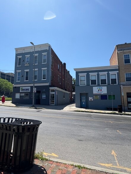 218 Main St, Poughkeepsie, NY for sale - Building Photo - Image 2 of 4