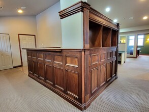 2652 Hidden Valley Rd, Pittsburgh, PA for sale Interior Photo- Image 2 of 12