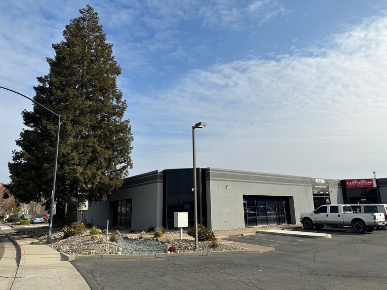 10535 E Stockton Blvd, Elk Grove, CA for lease - Building Photo - Image 3 of 7