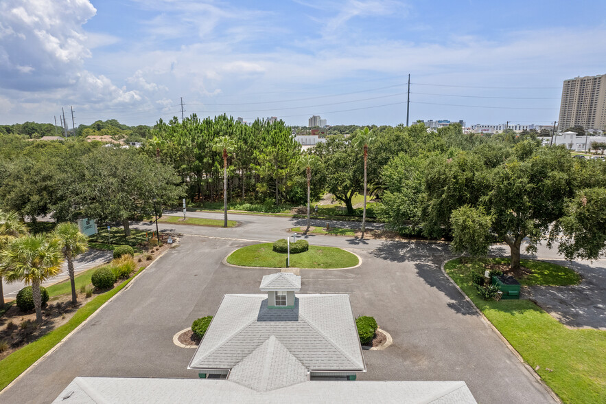 45 South Shore Dr, Miramar Beach, FL for lease - Building Photo - Image 3 of 8