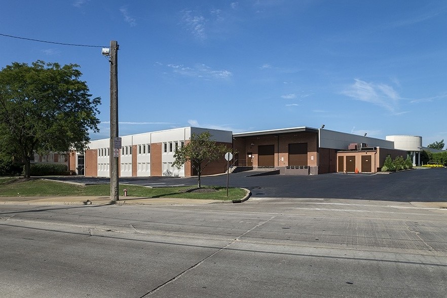 4800 E 131st St, Garfield Heights, OH for sale - Building Photo - Image 3 of 8