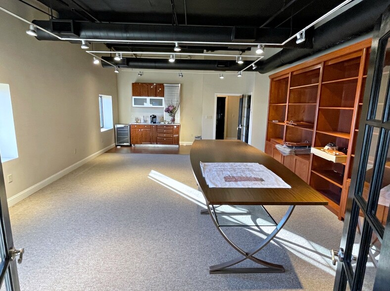 7 Micro Dr, Woburn, MA for lease - Building Photo - Image 3 of 7