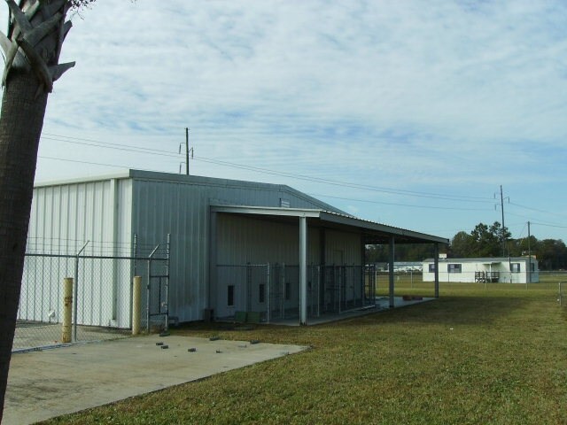 2875 Knight Ave, Waycross, GA for sale - Building Photo - Image 2 of 5