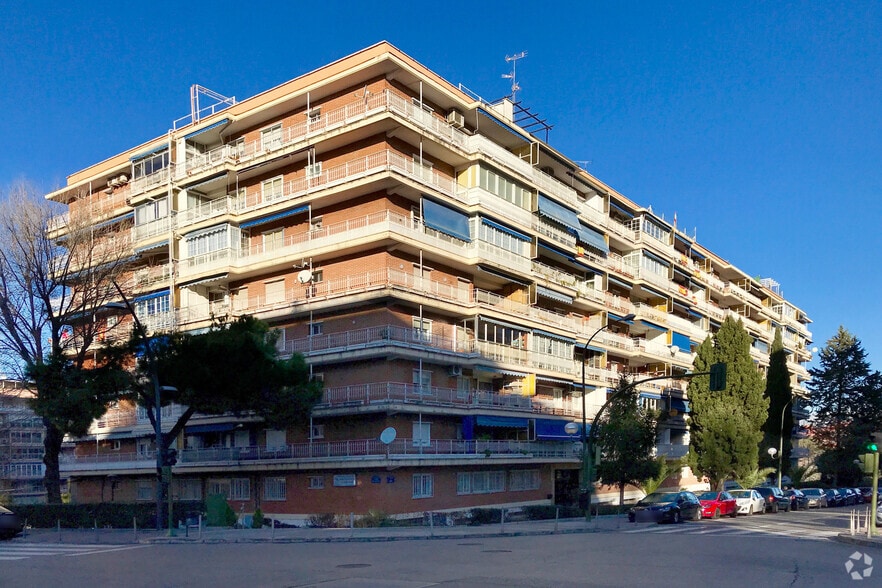 Multifamily in Móstoles, Madrid for sale - Building Photo - Image 3 of 3
