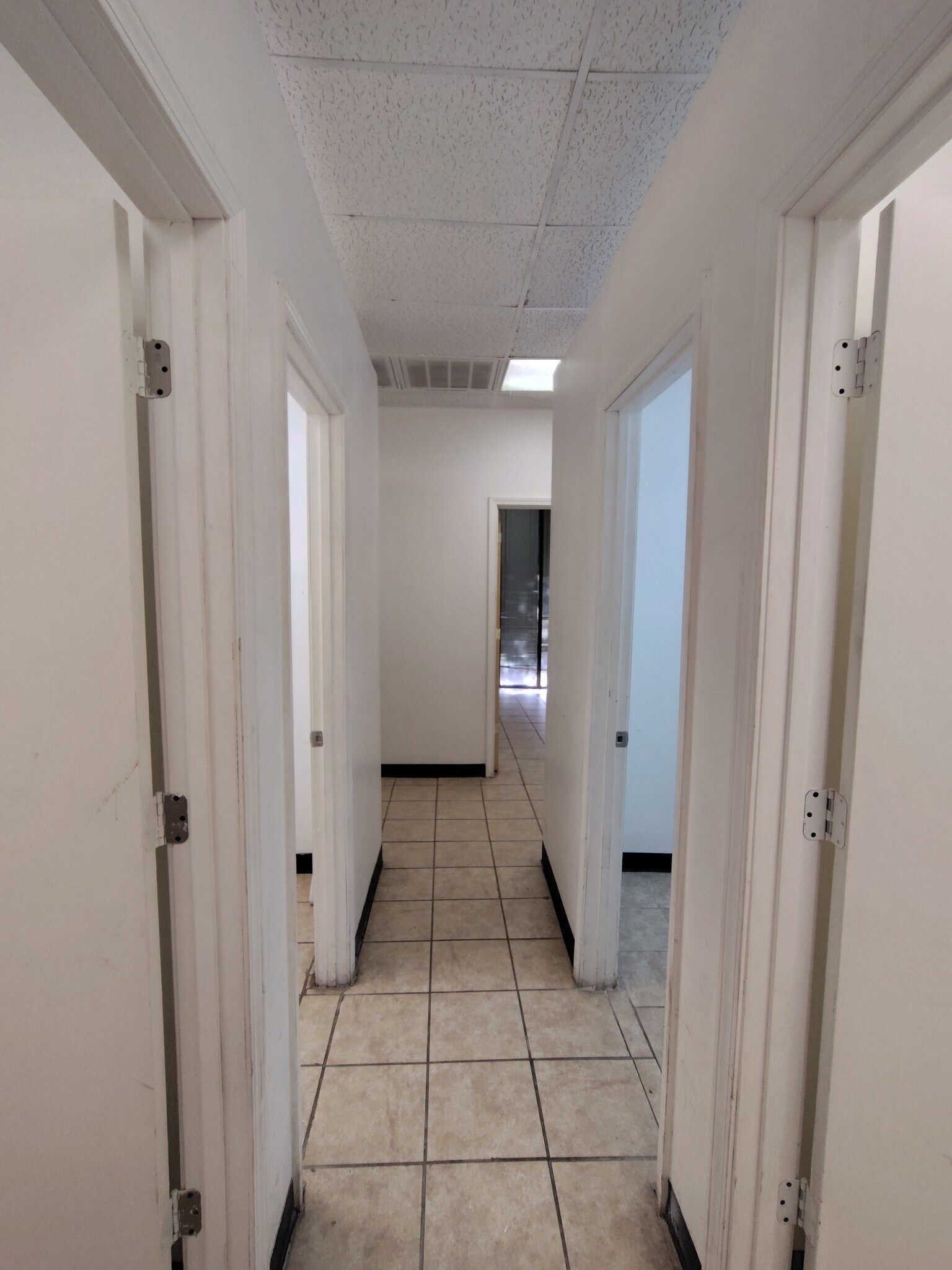 2945 Stone Hogan Connector Rd, Atlanta, GA for lease Interior Photo- Image 1 of 6