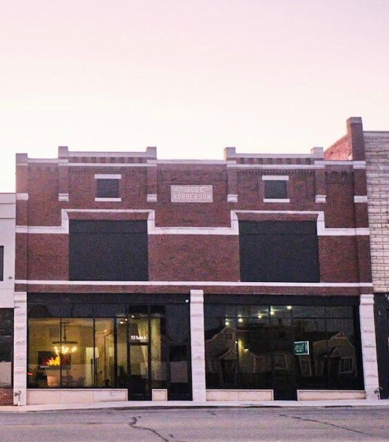 113 N Broadway St, Pittsburg, KS for sale Primary Photo- Image 1 of 1