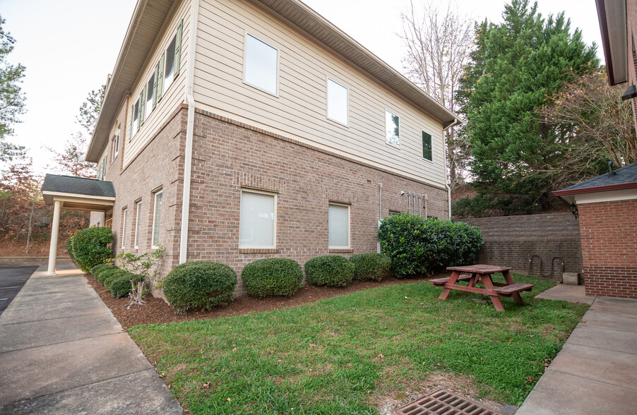 2741 Campus Walk Ave, Durham, NC for lease - Building Photo - Image 3 of 18